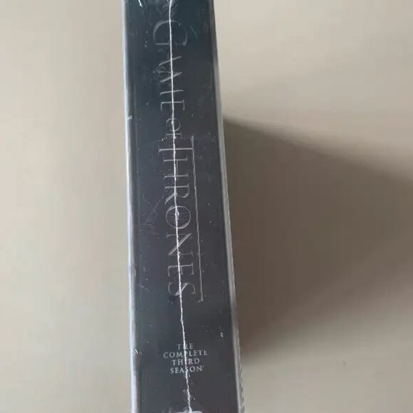 BNIP complete season 3 of Game of Thrones DVD box set - Picture 3 of 3